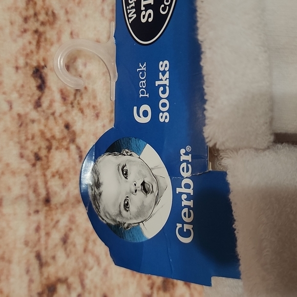 NWT baby socks - Picture 4 of 7